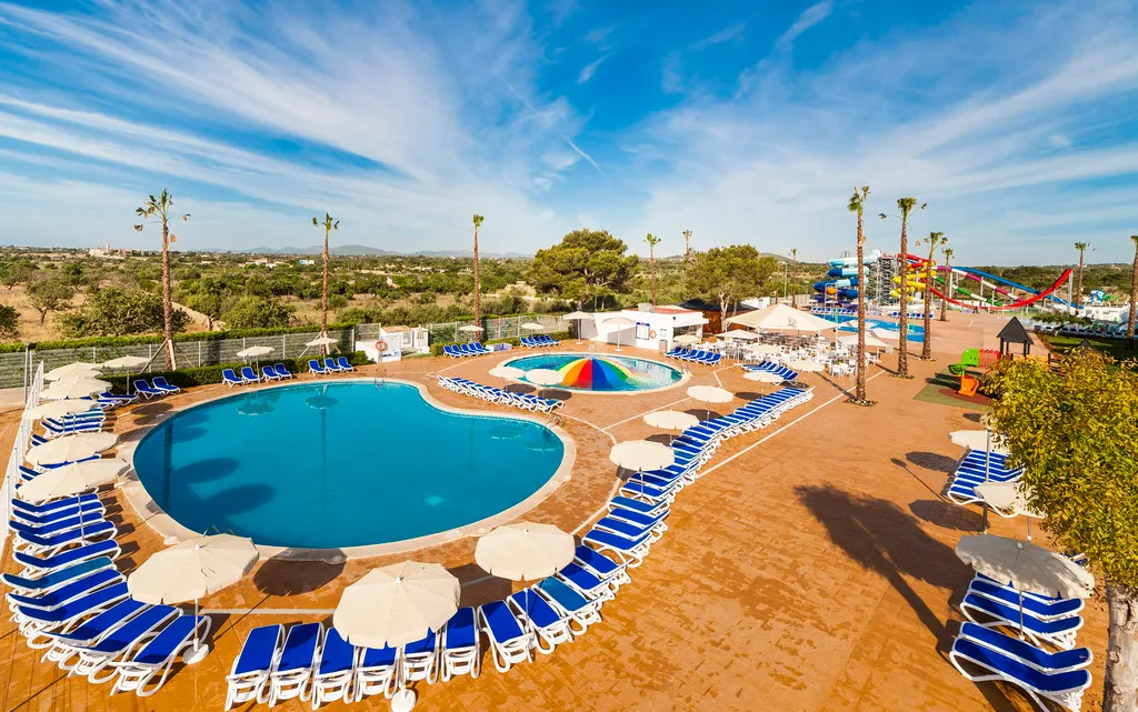 Sports and Entertainment, Globales Aparthotel Bouganvilla, Majorca