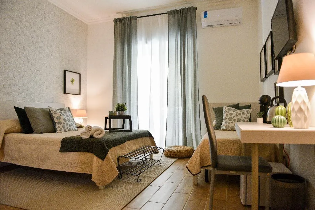 DOUBLE DELUXE Room, B&B Portafortuna Lucky Charm, Naples