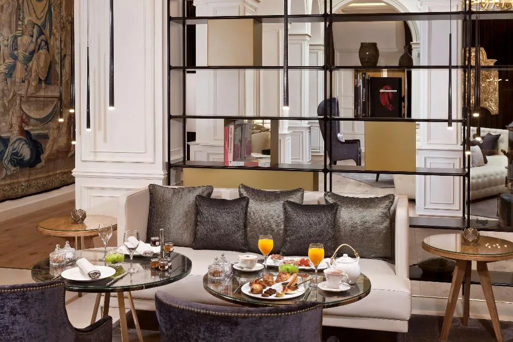 Restaurant, Palacio de los Duques Gran Meliá, Madrid
