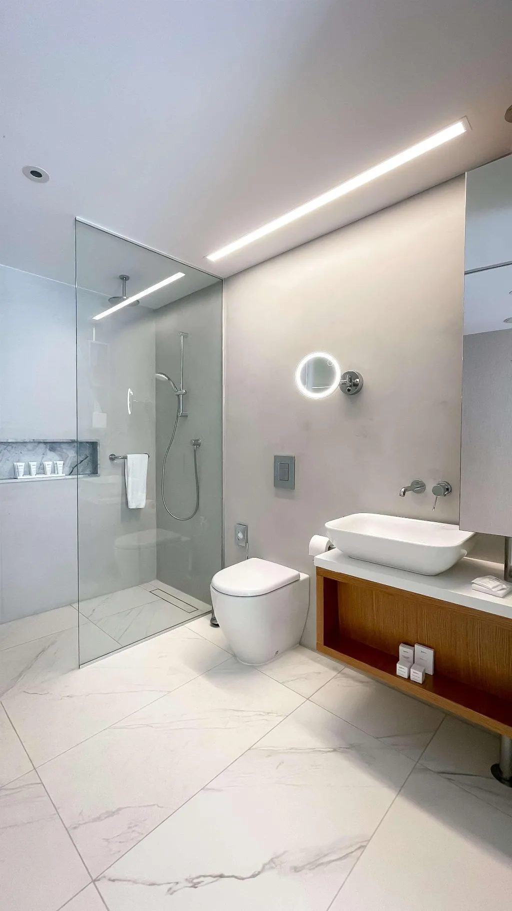 Room, Radisson Beach Resort Larnaca, Cyprus