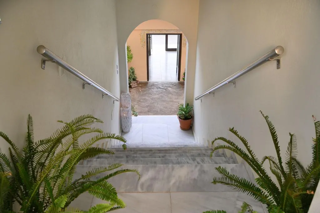 Lobby, Avra, Crete