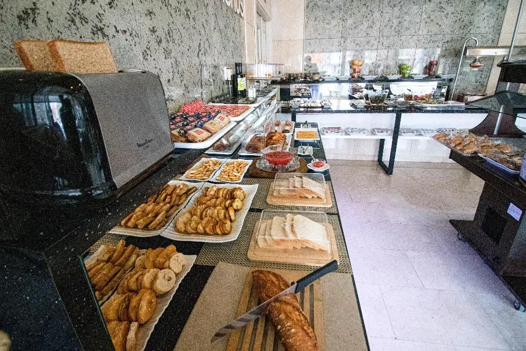 Bar, Avenida de España, Madrid