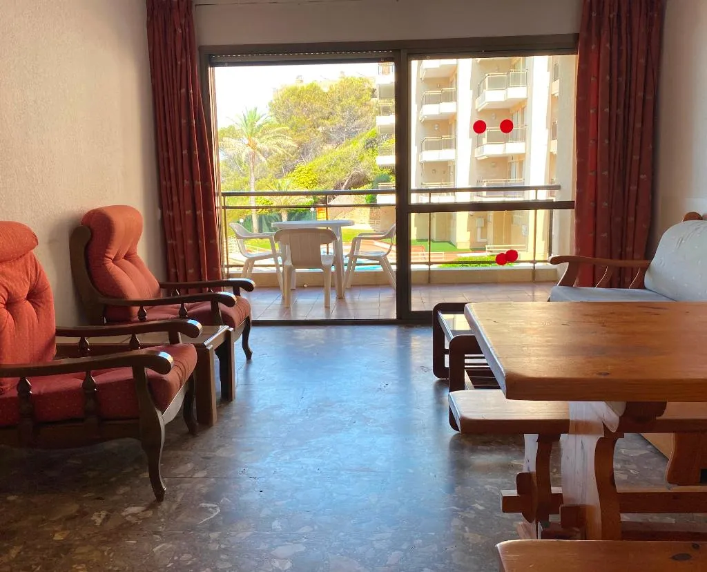 Room, Llenguadets, Costa Dorada