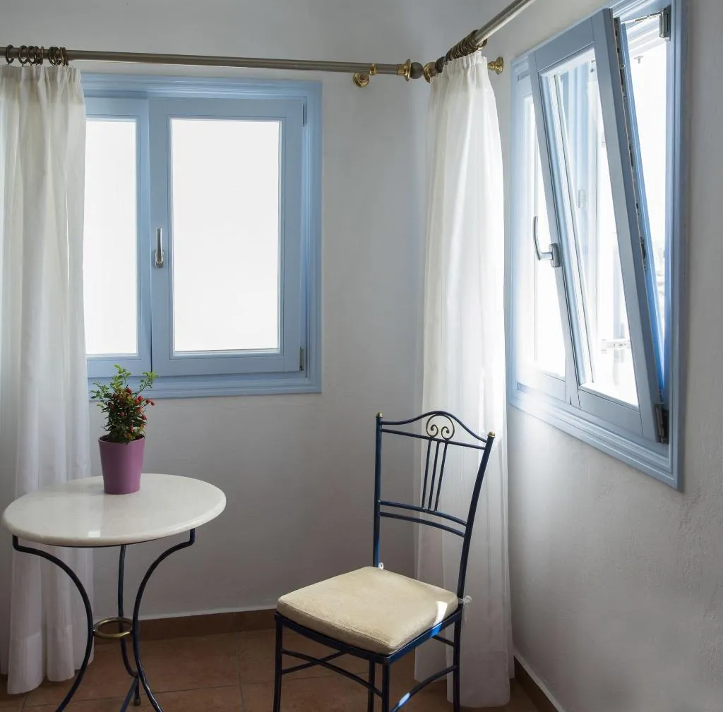 Room, Kastro Suites, Santorini