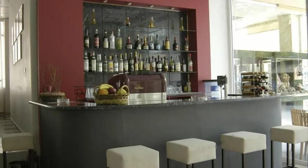 Bar, Ilis, Kalamata