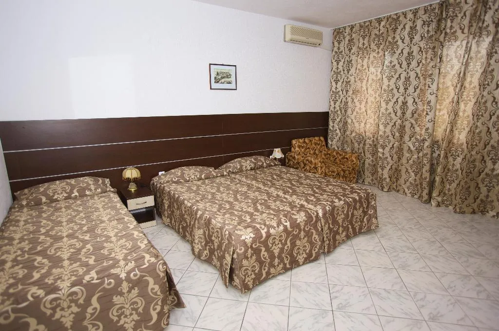 TRIPLE STANDARD Room, Zora, Bourgas