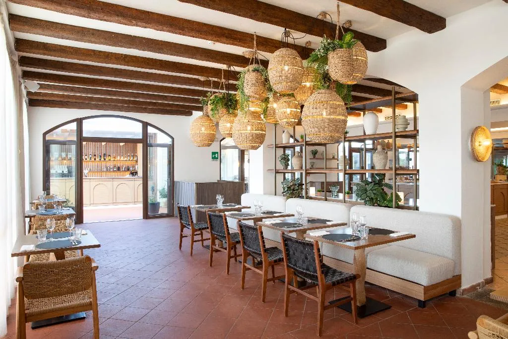 Restaurant, Mangia's Santa Teresa Sardinia, Curio Collection, Olbia