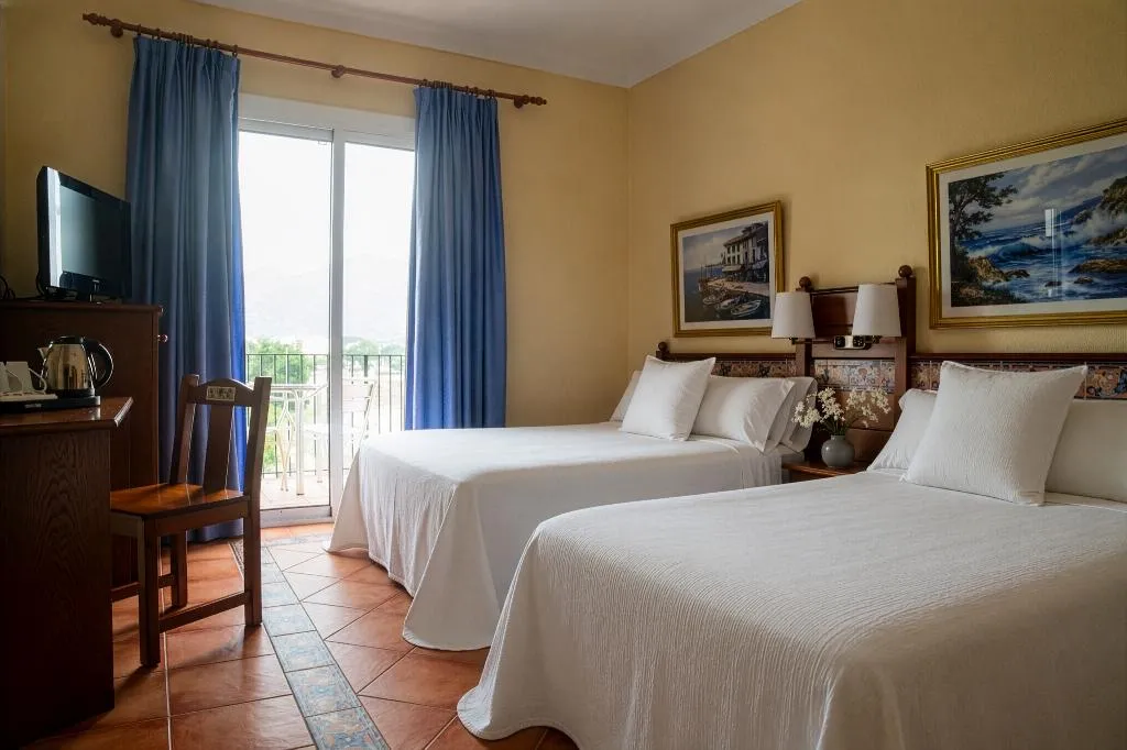 Double or Twin SUPERIOR Room, Hotel Roses Platja, Costa Brava