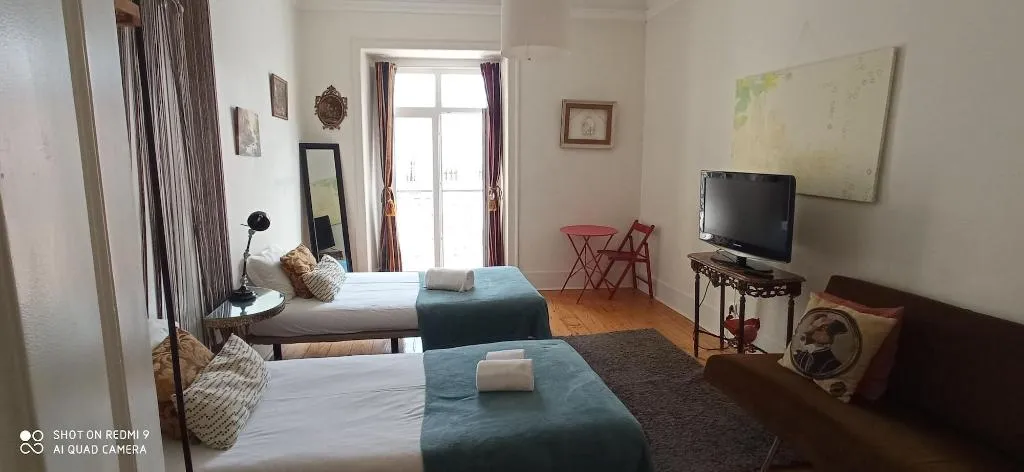 Room, Happy @ Chiado, Lisbon