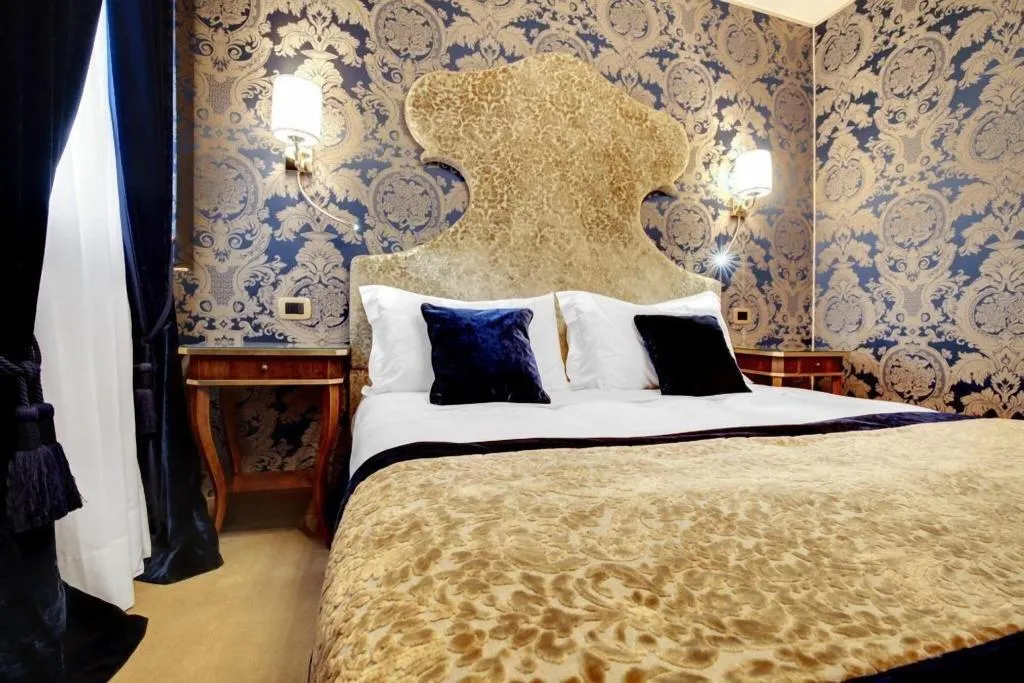 Room RUN OF HOUSE Room, Casanova, Venice