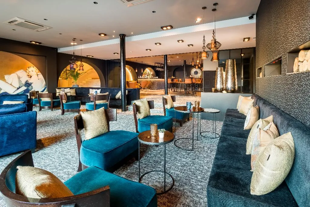 Bar, Martin's Chateau du Lac, Brussels