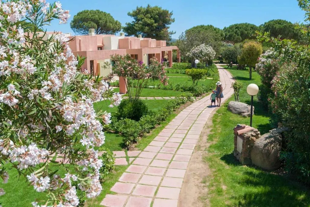 VILLA CAPACITY 8 Room, Cormoran Hotel & Residence, Cagliari