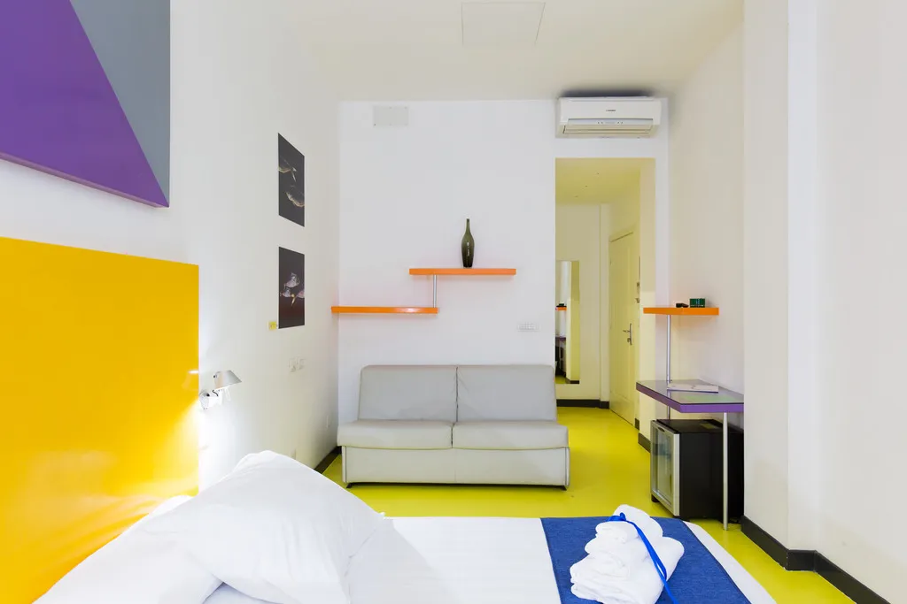 TRIPLE STANDARD Room, Correra 241, Naples