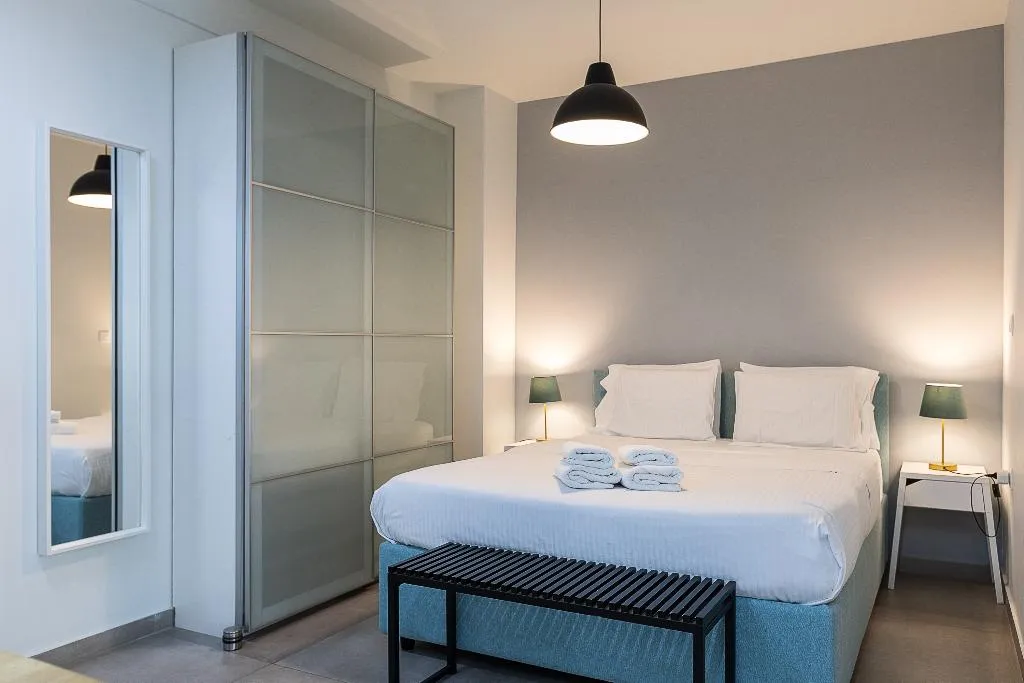 TRIPLE WITH BALCONY Room, Omnia Pagrati Apartments, Athens