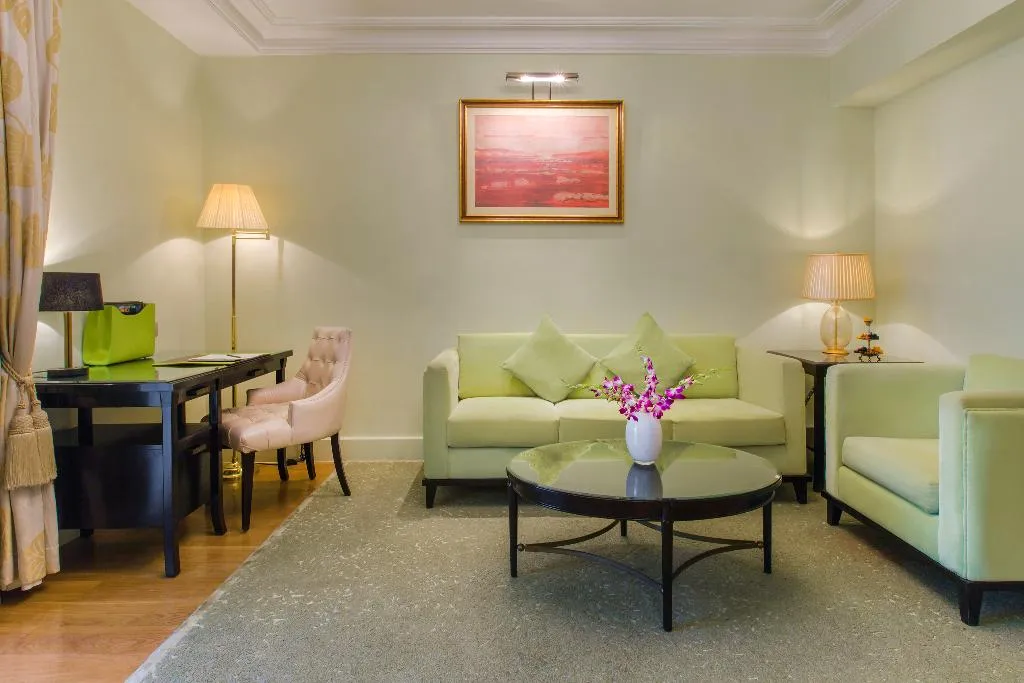 SUITE DELUXE Room, Kempinski Nile Hotel Garden City Cairo, Cairo
