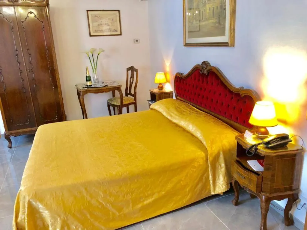 JUNIOR SUITE STANDARD Room, Hotel Ariel Silva, Venice