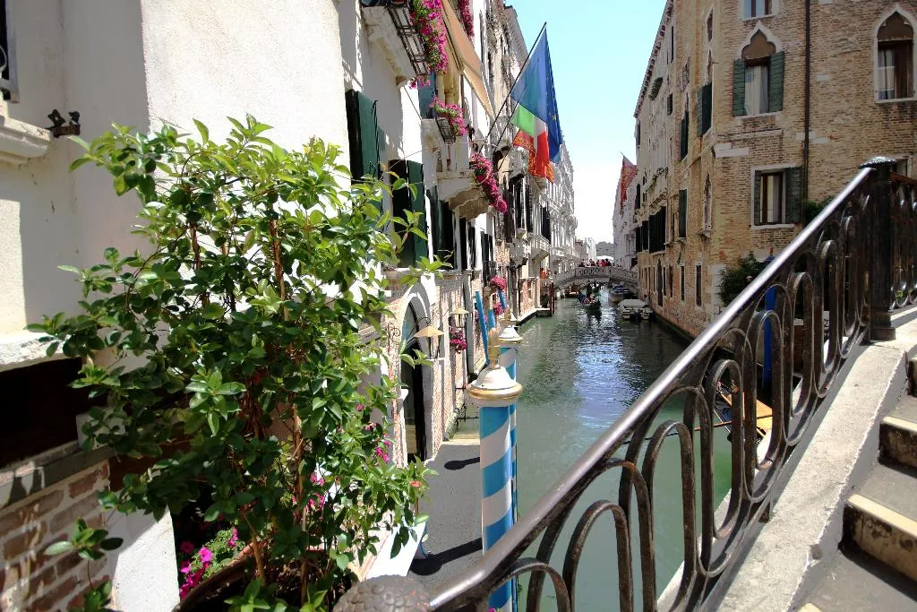 General view, Colombina, Venice