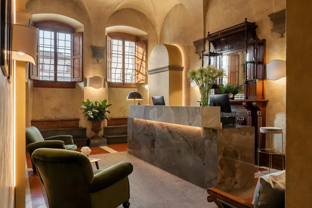 Lobby, Loggiato Dei Serviti, Florence