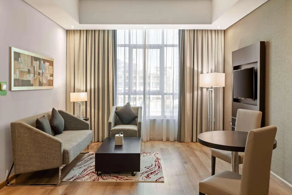 SUITE EXECUTIVE Room, Ramada By Wyndham Dubai Barsha Heights Ex AurisInn, Dubai