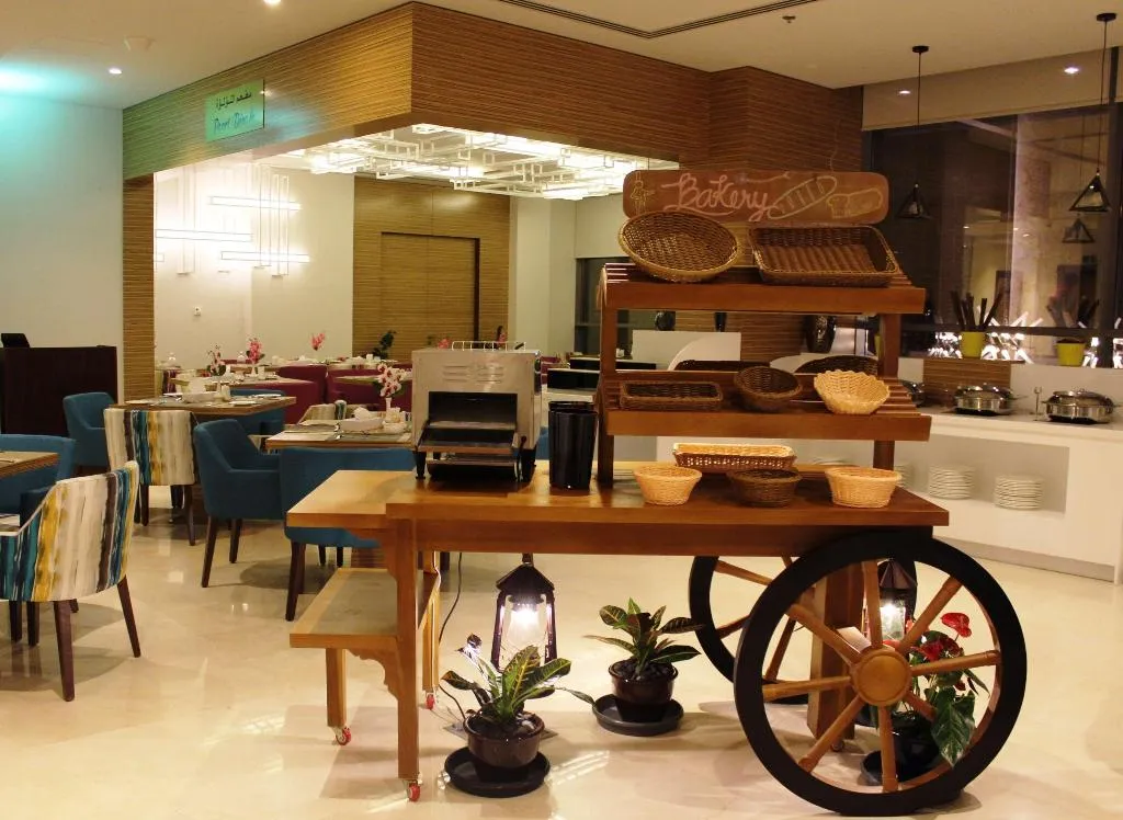 Restaurant, Best Western Plus Pearl Creek, Dubai