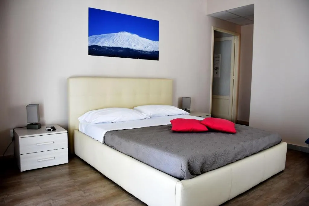 Room, Prestige B&B, Catania