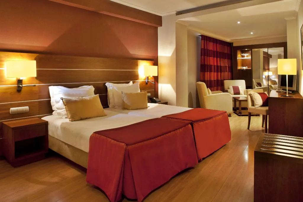 Double or Twin STANDARD Room, Turim Europa Hotel, Lisbon