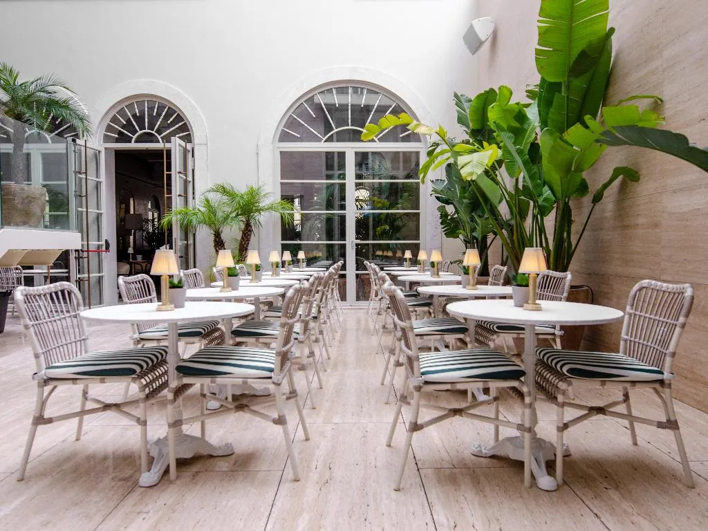 Terrace, Browns Avenue Hotel, Lisbon