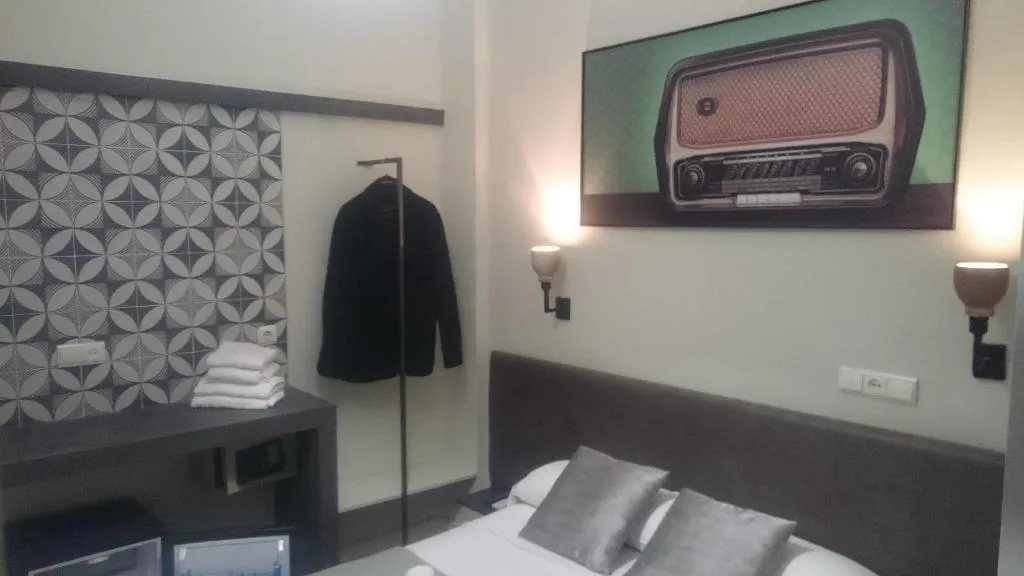 Room, Nwt Central Station Valencia, Valencia