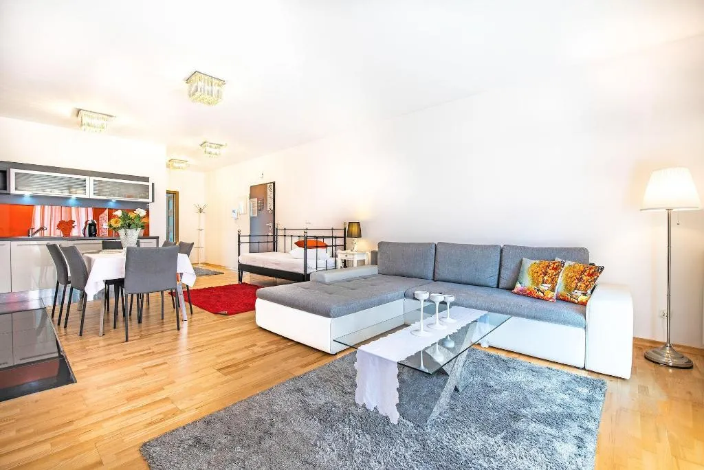 Room, City Lights Apartments, Krakow