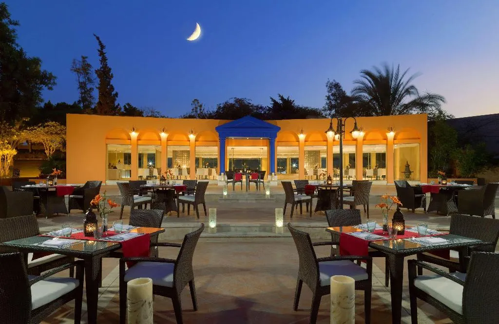 Restaurant, Hilton Cairo Heliopolis, Cairo