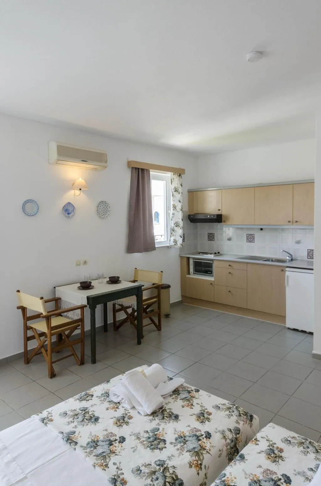Room, Happiness Apartments, Crete