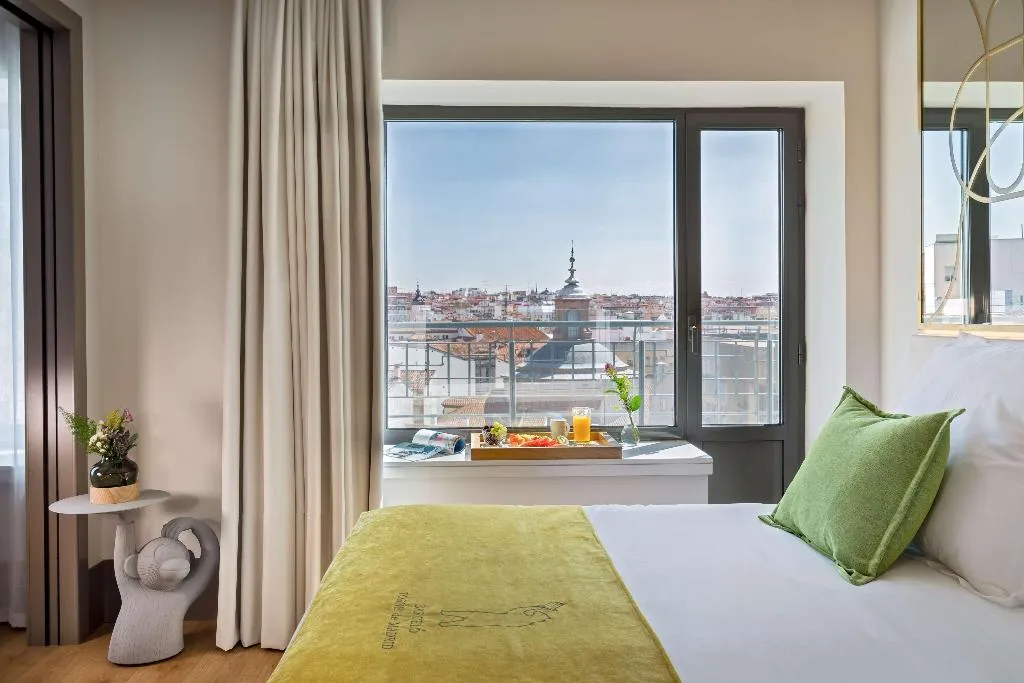 Room, Barceló Torre de Madrid, Madrid
