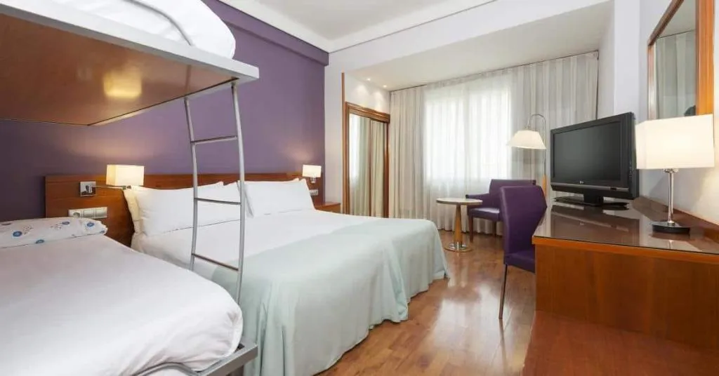 FAMILY ROOM STANDARD Room, Hotel Madrid Centro Affiliated by Meliá, Madrid