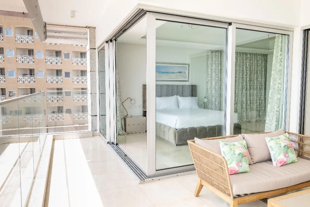 APARTMENT LUXURY Room, The Tower at St Raphael Resort, Cyprus