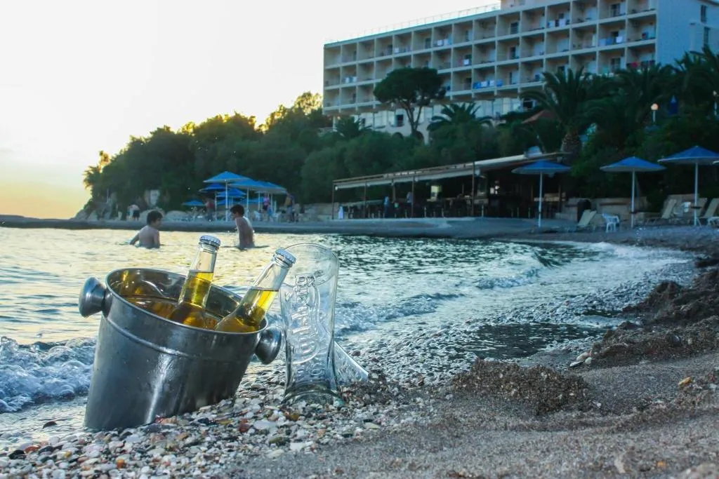 Pool, Pappas, Kalamata