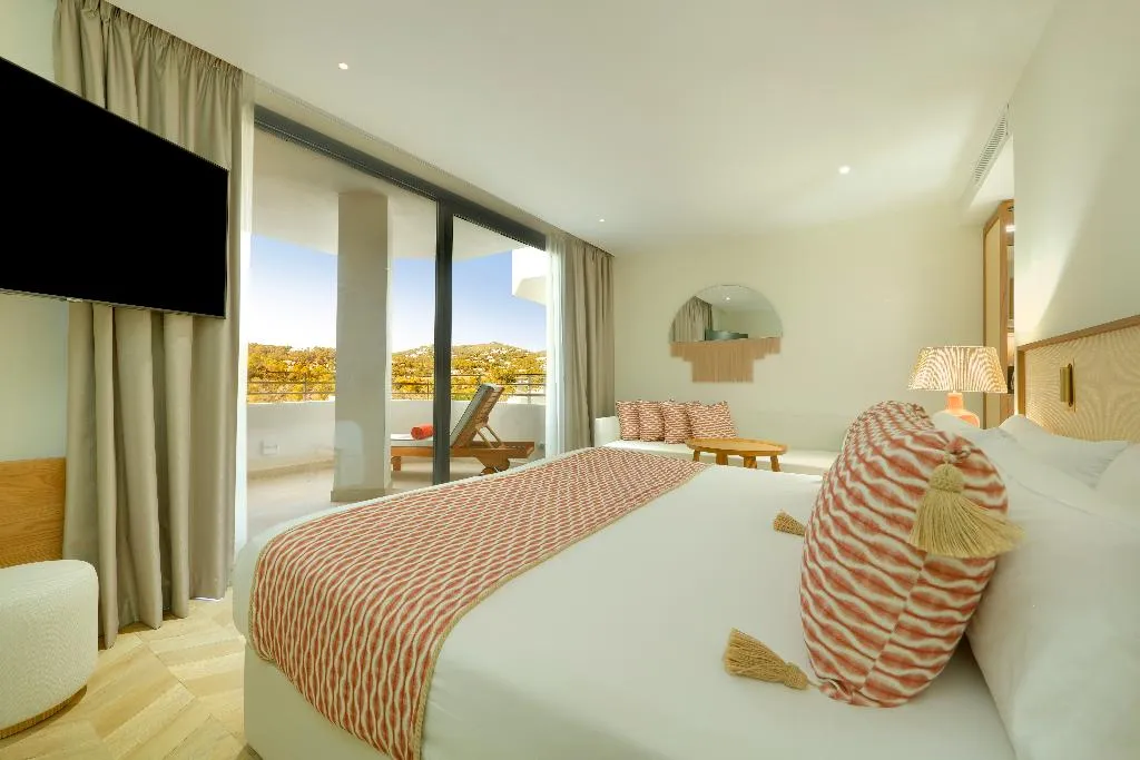 JUNIOR SUITE CAPACITY 1 Room, TRS Ibiza Hotel, Ibiza