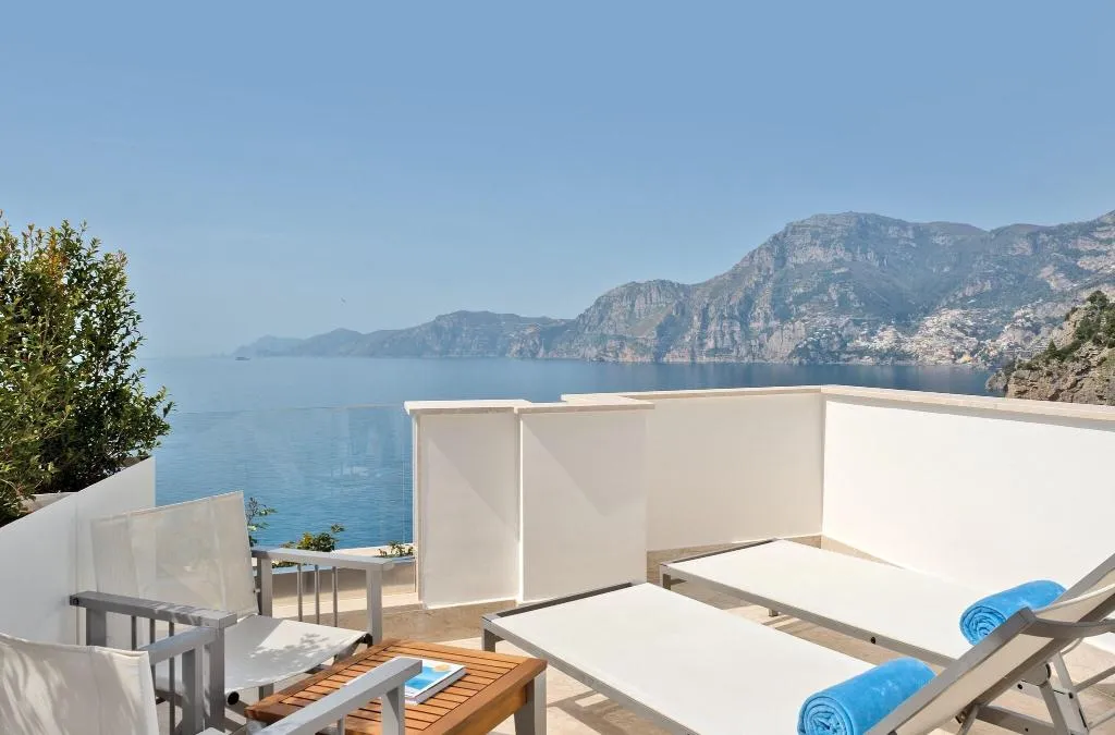 DOUBLE SEA VIEW KING BED Room, Casa Angelina, Naples