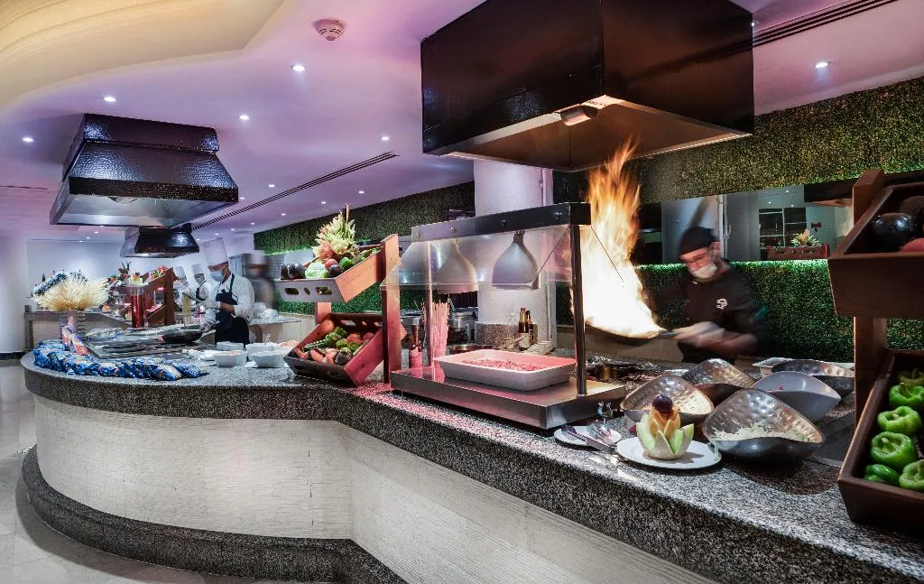 Restaurant, Pyramisa Beach Resort Sahl Hasheesh, Red Sea Riviera
