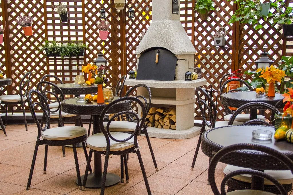 Terrace, Boutique Hotel Seven Days Prague, Prague