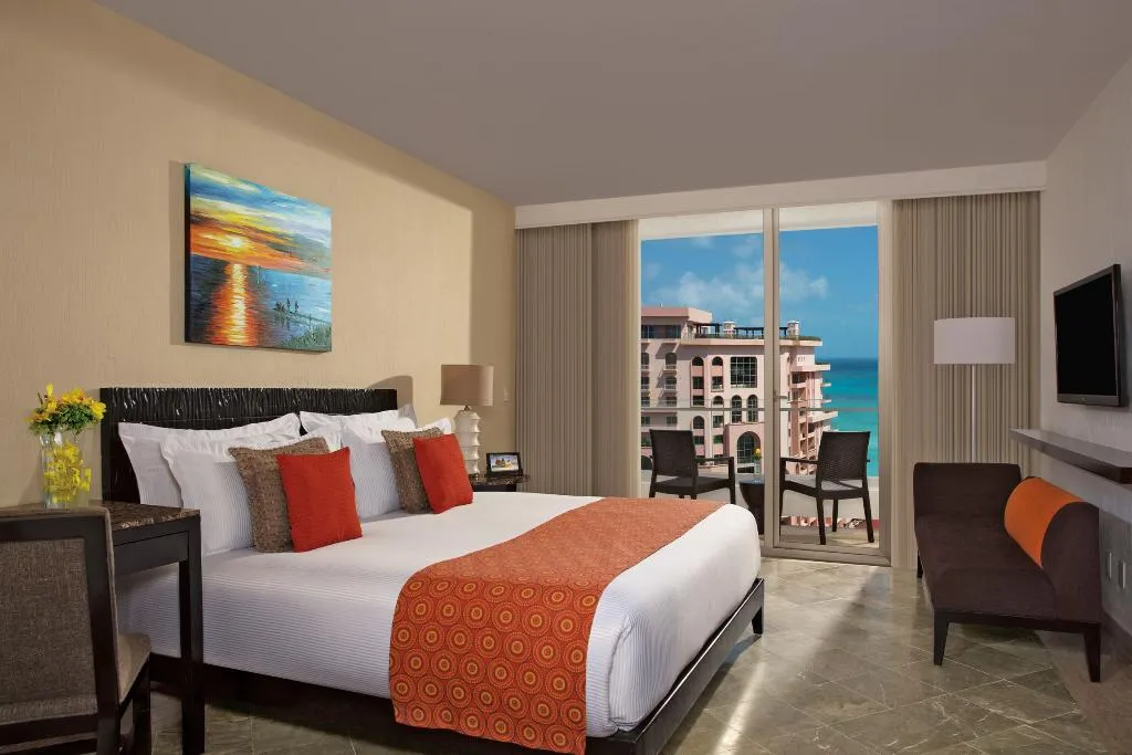 DOUBLE PARTIAL OCEAN VIEW KING BED Room, Krystal Grand Cancun All Inclusive, Cancun Area