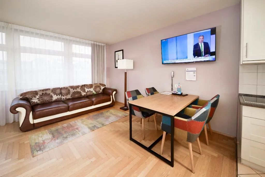 Room, AMC Apartments Ku'Damm, Berlin