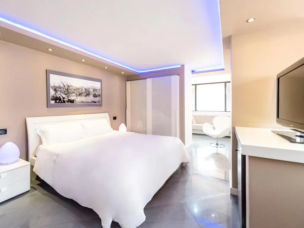 Double or Twin STANDARD Room, Cristal Hotel Palermo, Palermo