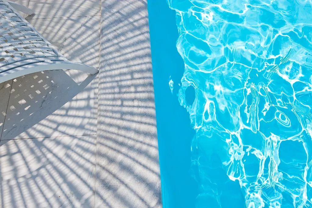 Pool, Alesahne Beach, Santorini