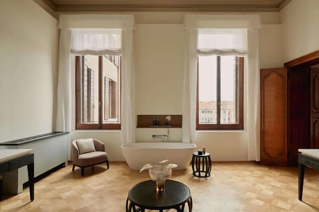 Room STANDARD Room, Aman Venice, Venice