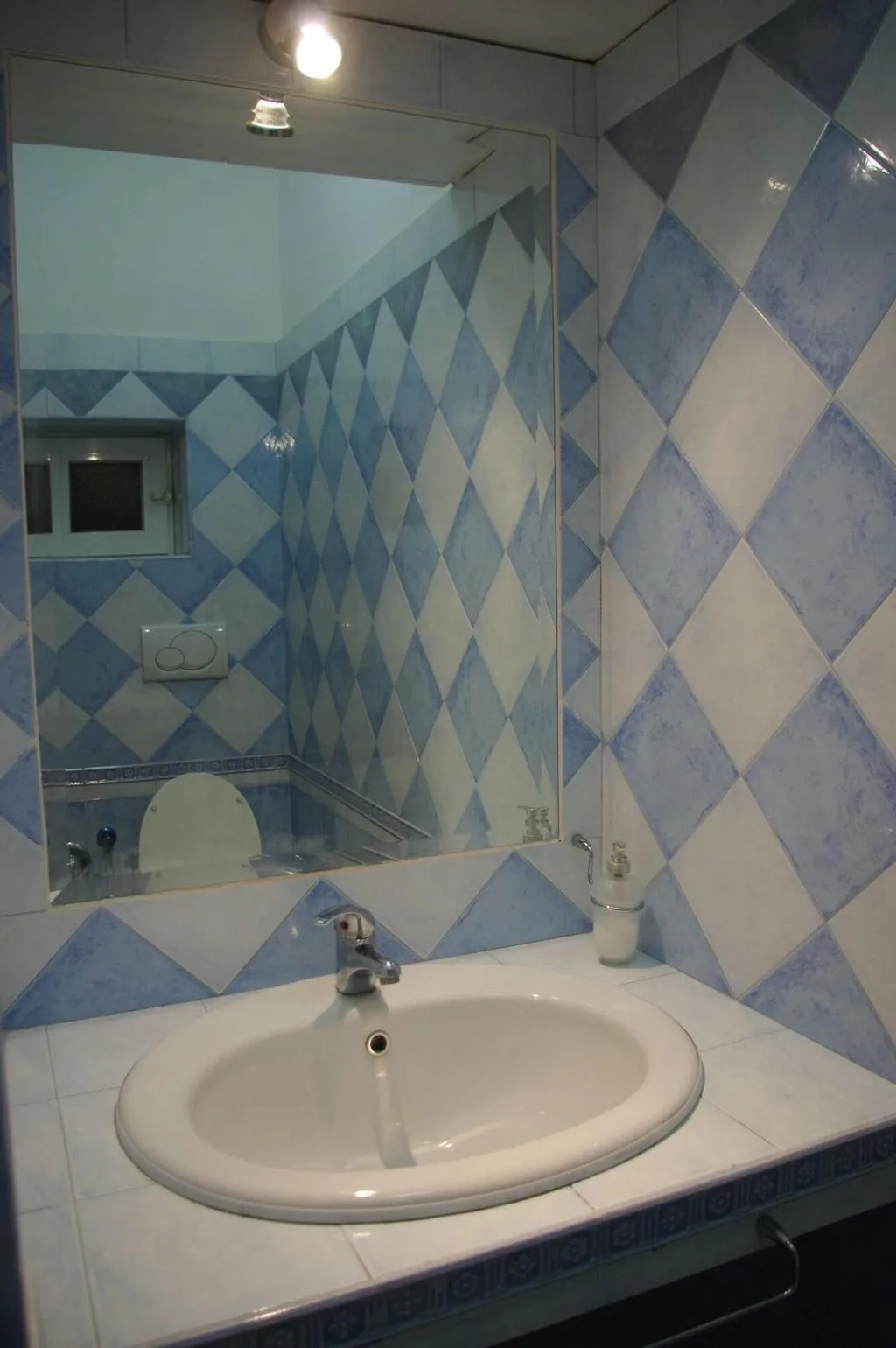 Room, Appia Avenue 639, Naples