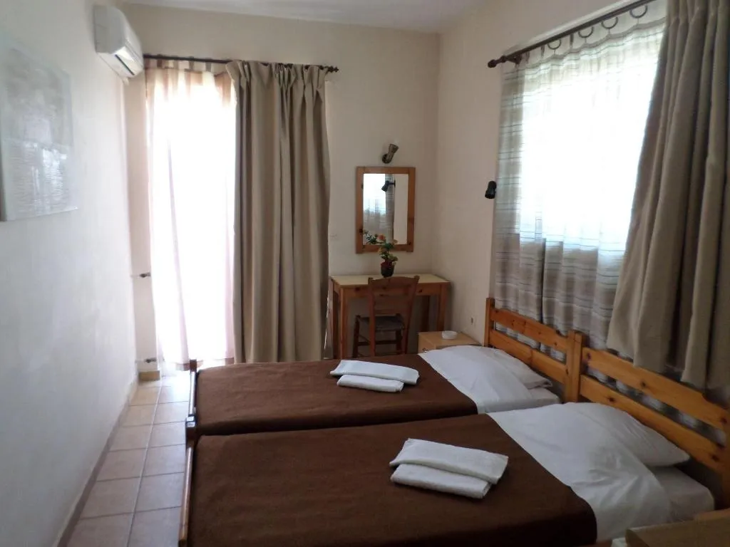 Room, Tina Economy Hotel, Crete