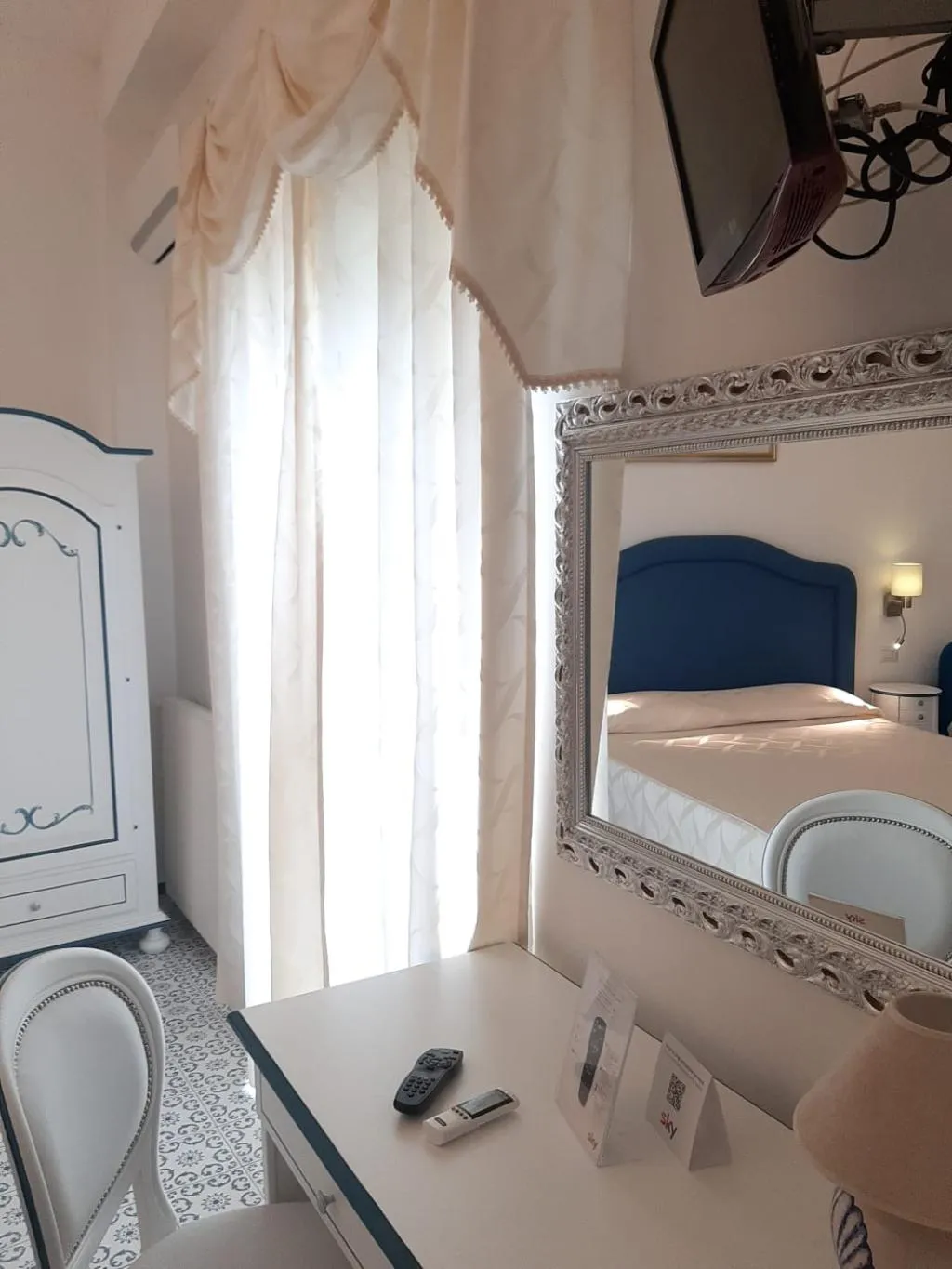 TRIPLE SEA VIEW Room, La Perla, Naples