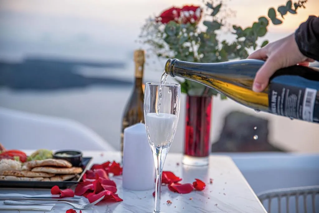 Room, Heavens Edge by Mr and Mrs White, Santorini