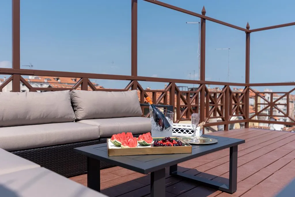 Terrace, La Finestra sulle Beccarie, Venice