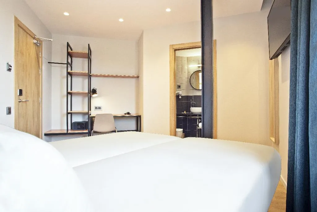 DOUBLE STANDARD Room, Brick Barcelona, Barcelona